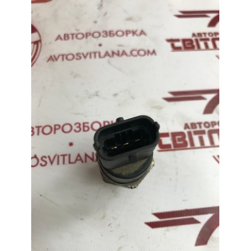 Датчик тиску палива Kia Sorento 2.5CRDI 2002-2009 0281002568